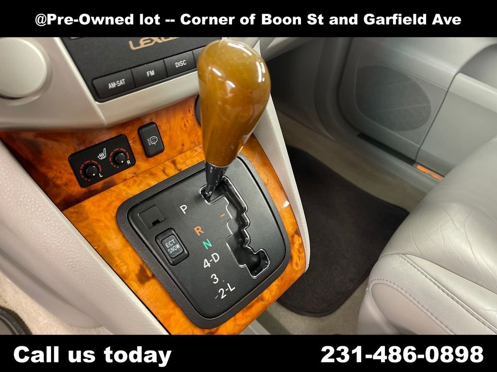 Used 2009  Lexus 350 image 22