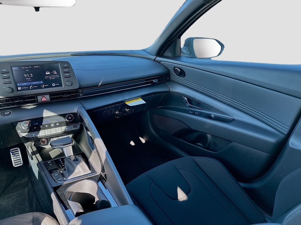 2026 Hyundai Elantra SEL - Photo 12