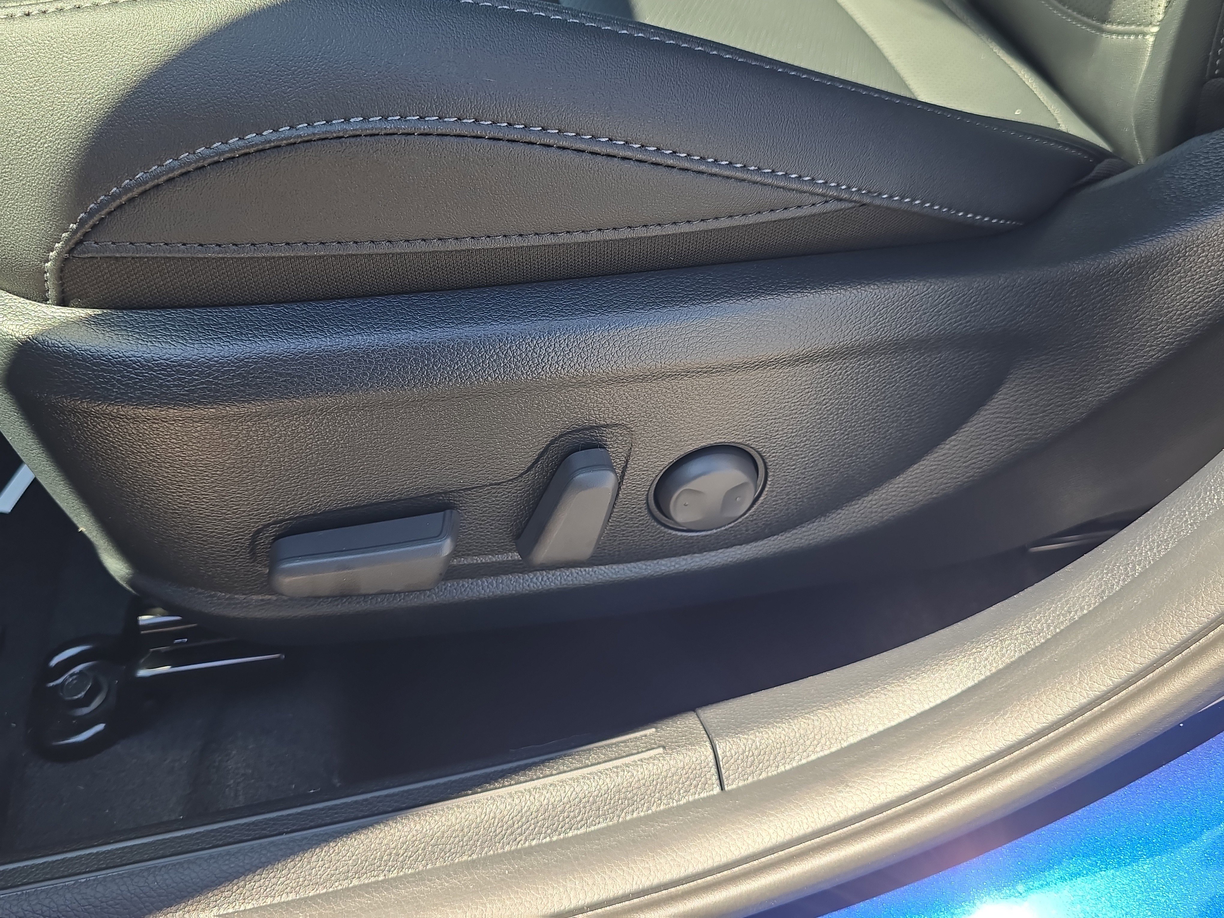 New 2026 Dark Ocean Blue Kia EX image 20