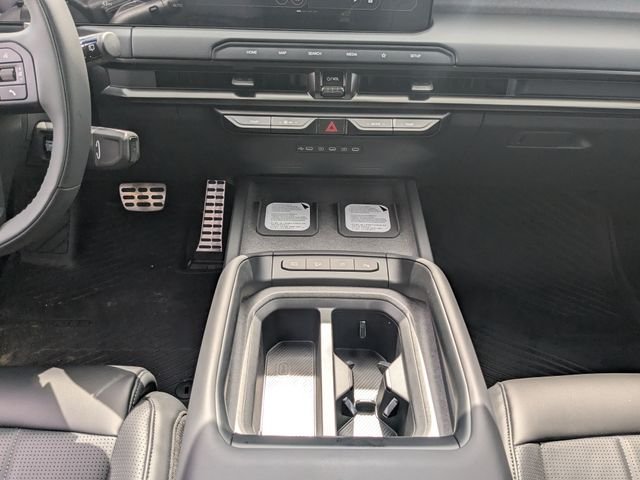 New 2027 Glacial White Kia X-Line SX image 19