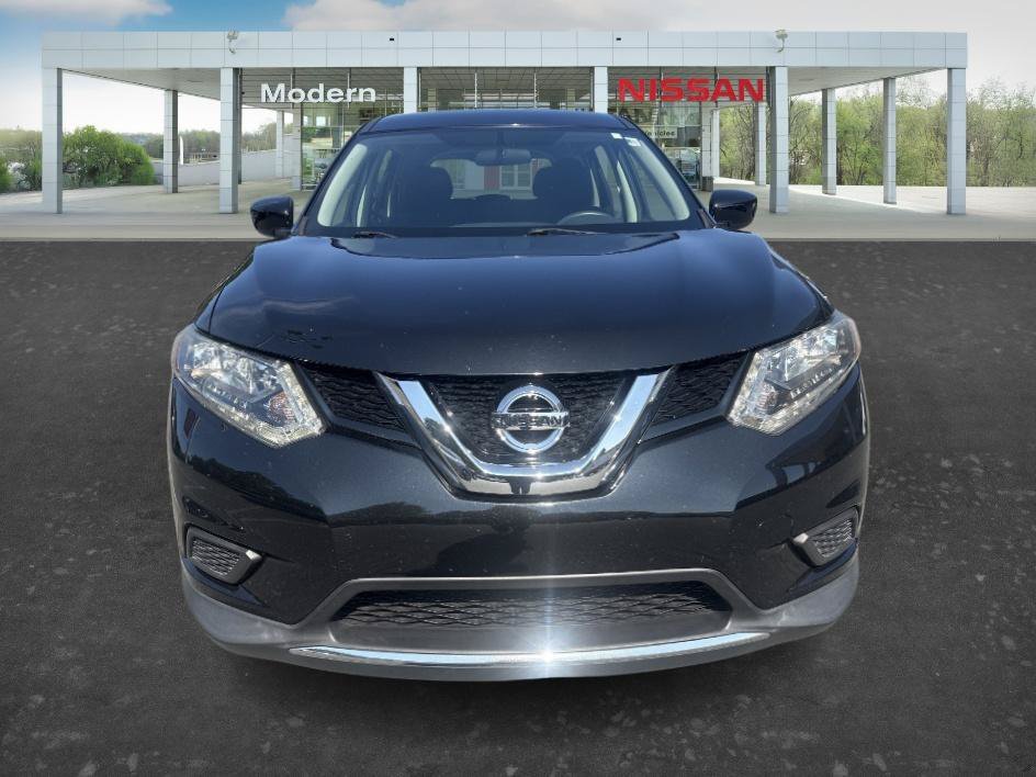 Used 2016 Magnetic Black Nissan S image 4