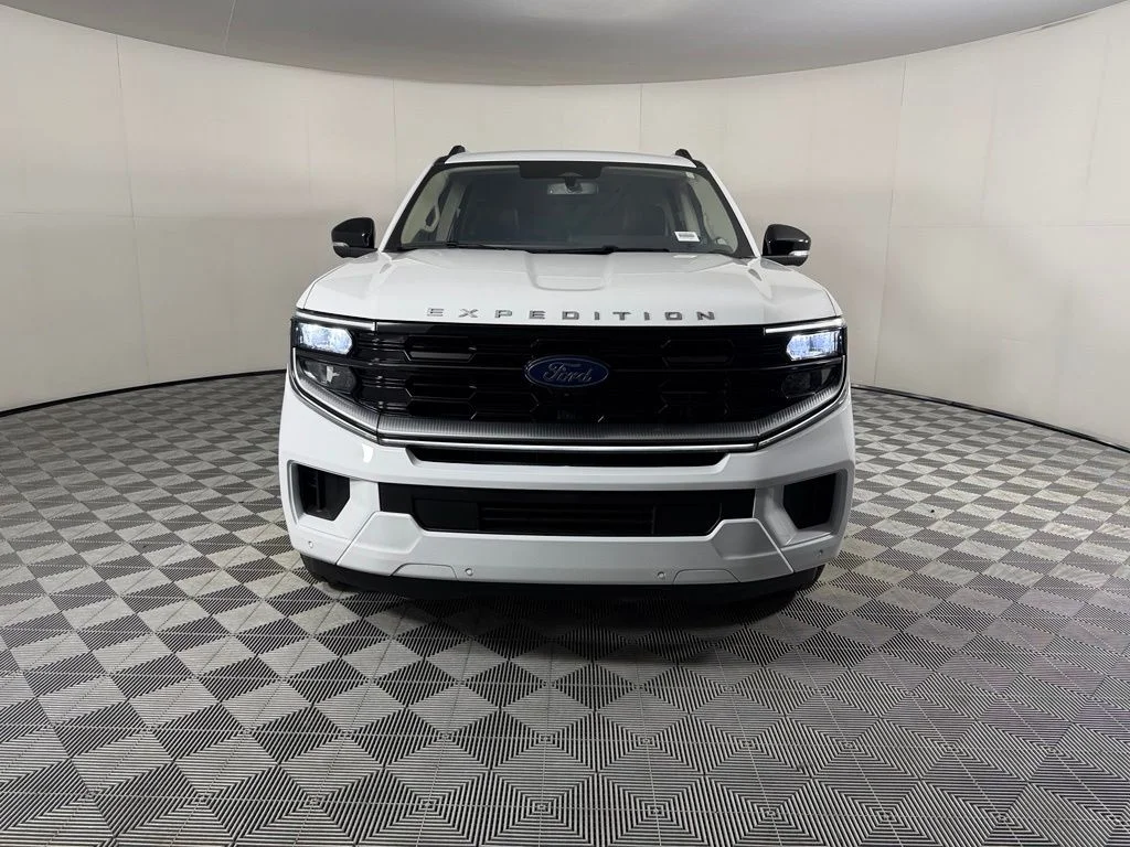 Certified Used 2025 White Ford Platinum image 4