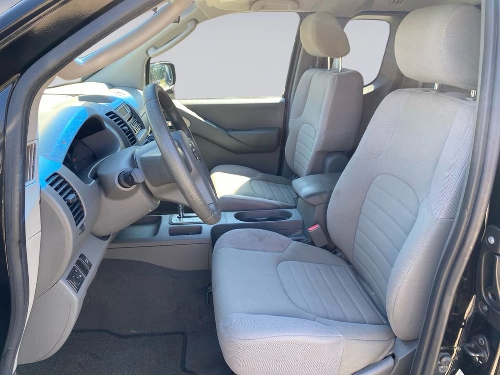 Used 2007 Black Nissan XE image 11