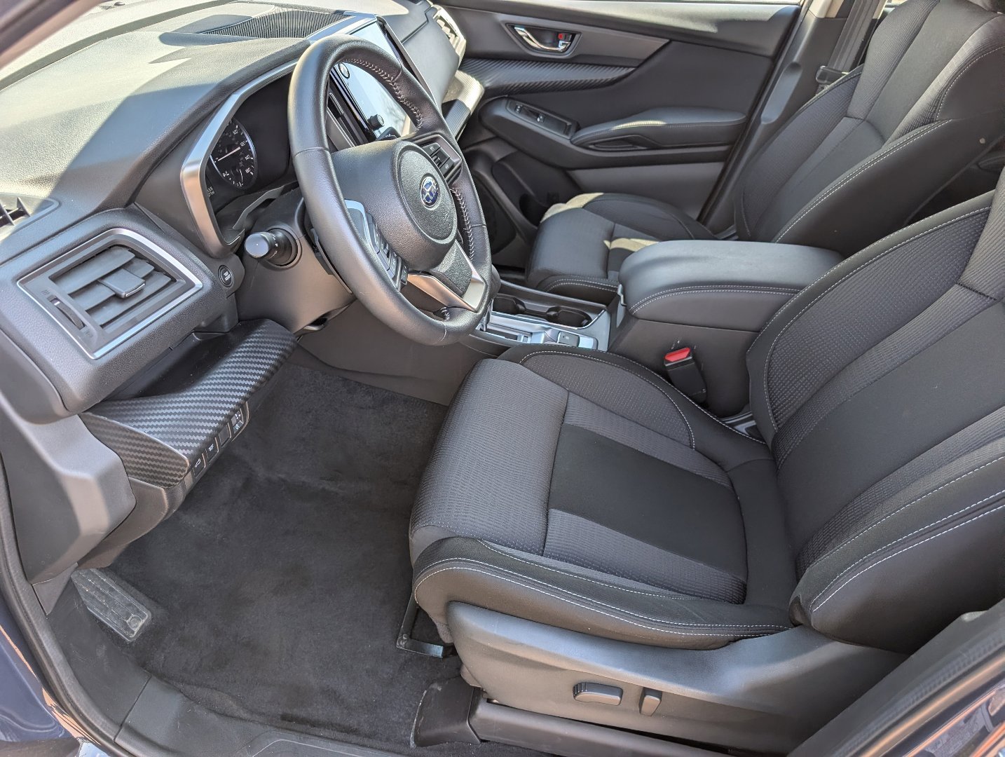 Used 2025 Cosmic Blue Pearl Subaru Premium image 10
