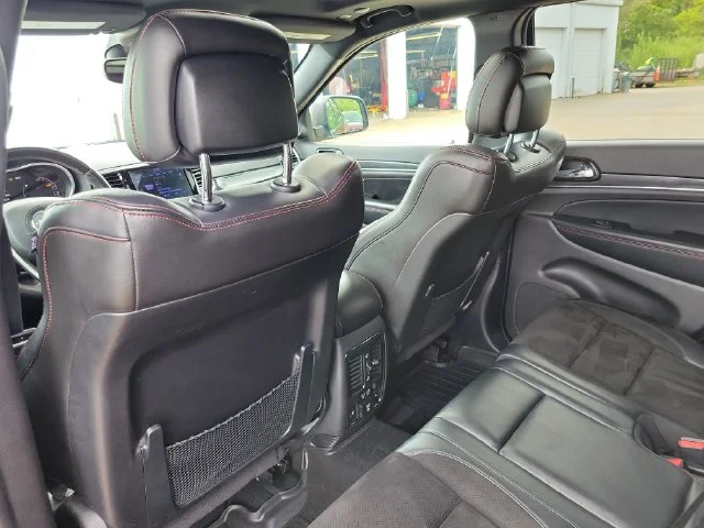 Used 2020 Red Jeep Trailhawk image 13