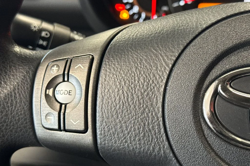 Used 2012 Silver Toyota Sport image 26