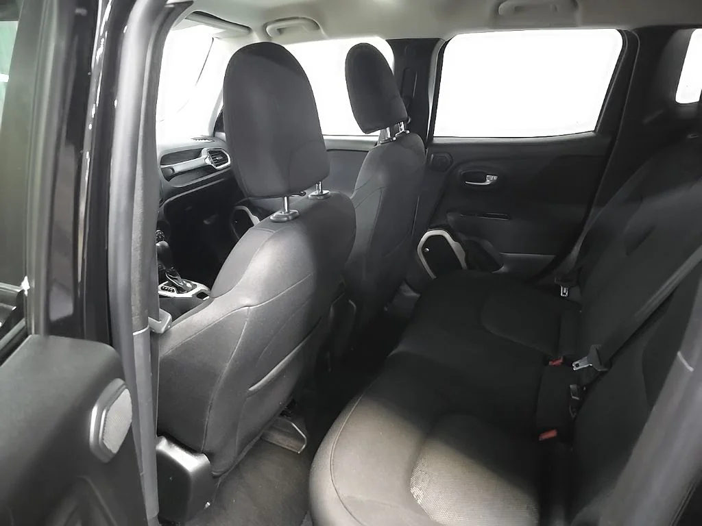 Used 2016 Black Jeep Latitude image 33
