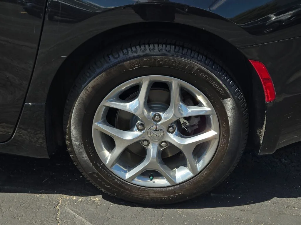 Used 2020 Black Chrysler Limited image 16