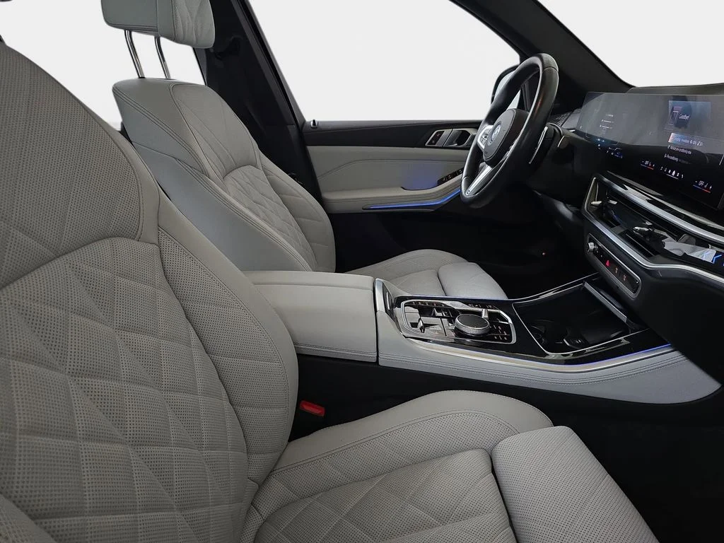 Used 2024 Brooklyn Gray Metallic BMW xDrive50e image 9