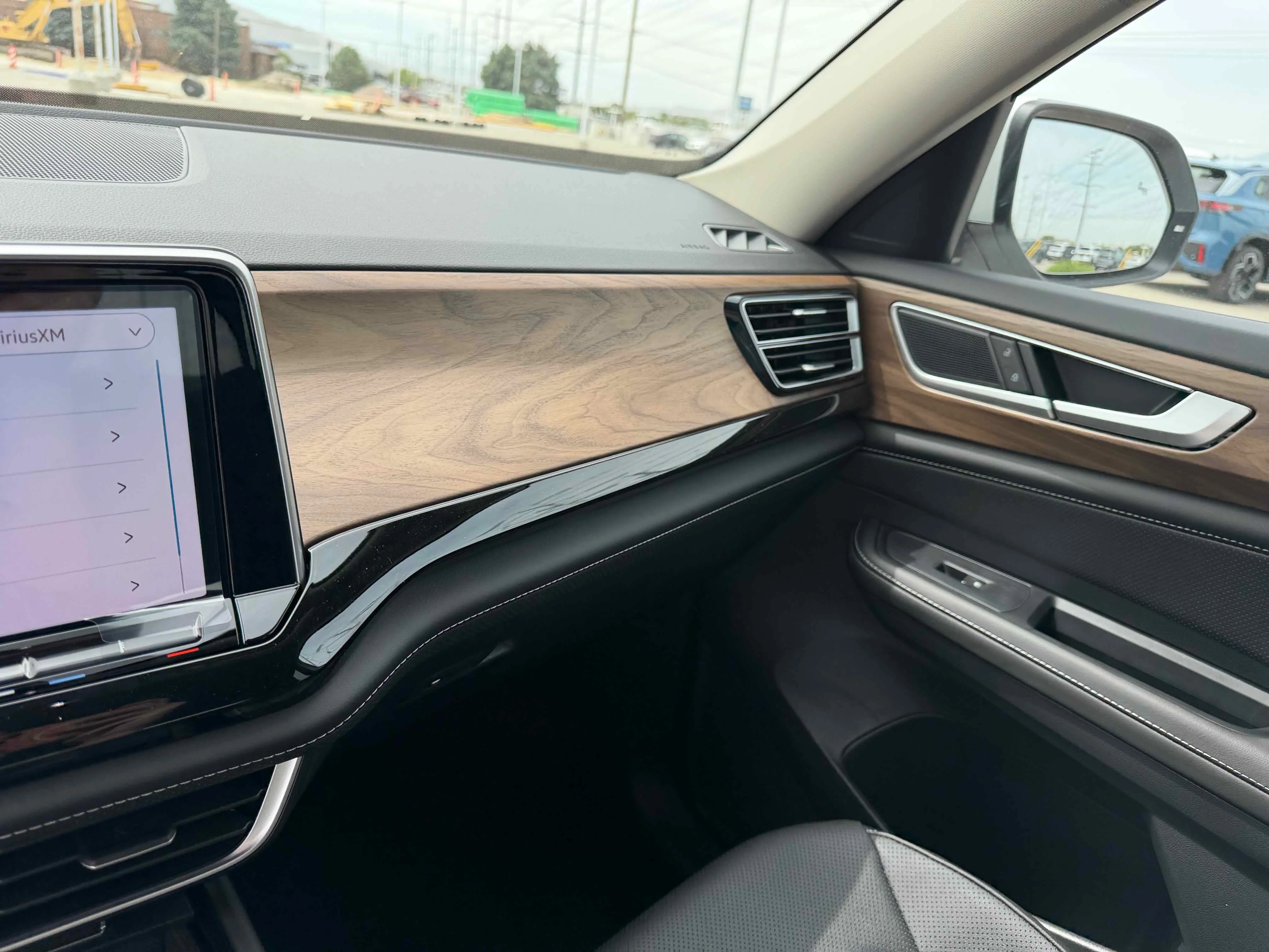 New 2026 Opal White Volkswagen 2.0T SE image 20