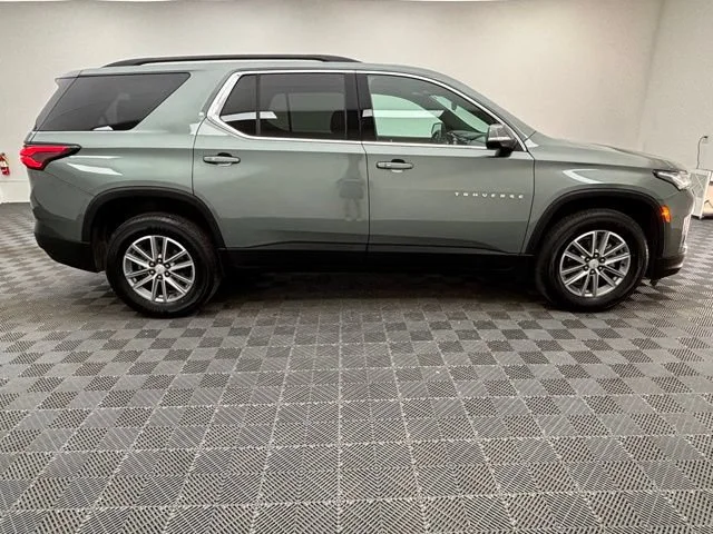 Used 2023 Silver Sage Metallic Chevrolet LT Leather image 6
