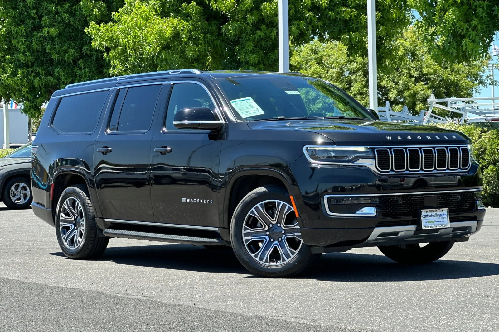 Certified Used 2023 Diamond Black Crystal Pearlcoat Jeep Series II image 2