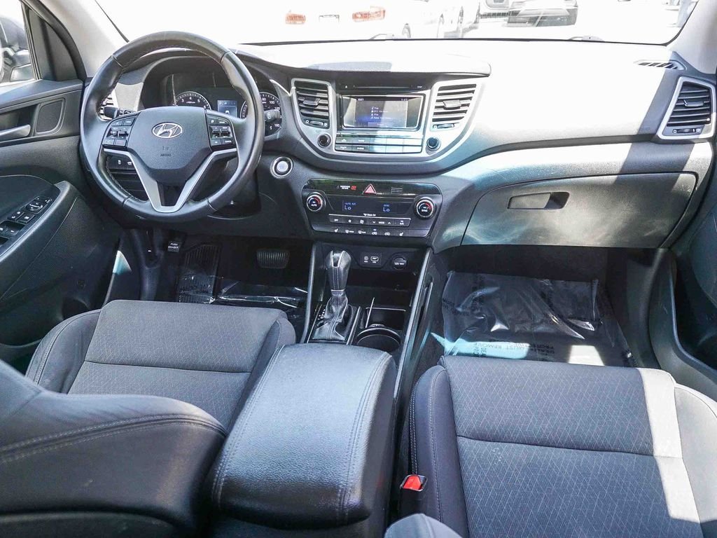Used 2017 Gray Hyundai Value image 14