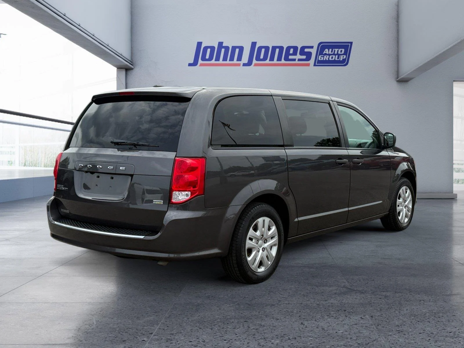 Used 2019 Granite Pearlcoat Dodge SE image 5