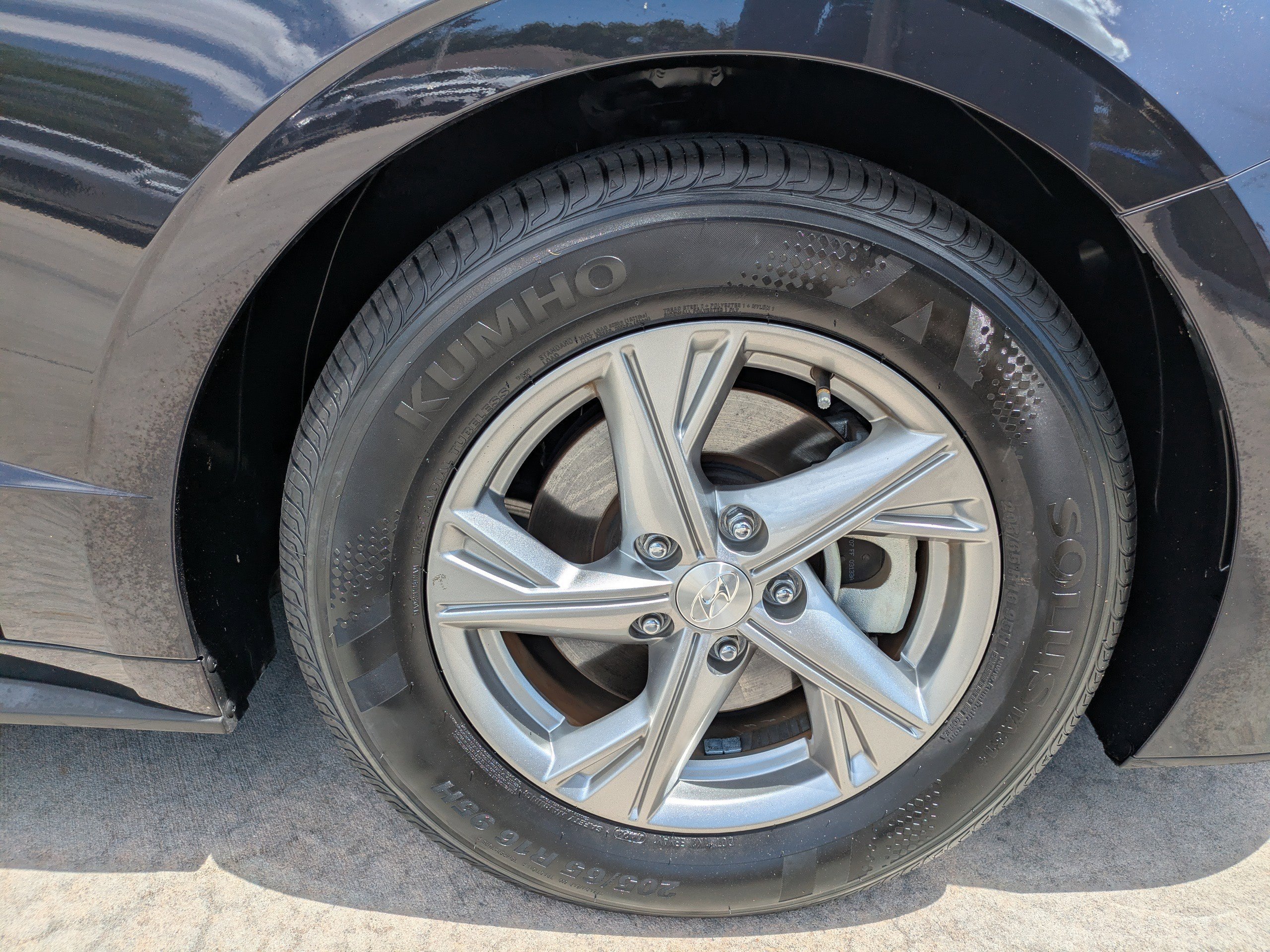 Certified Used 2023 Carbon Blue Hyundai SE image 9