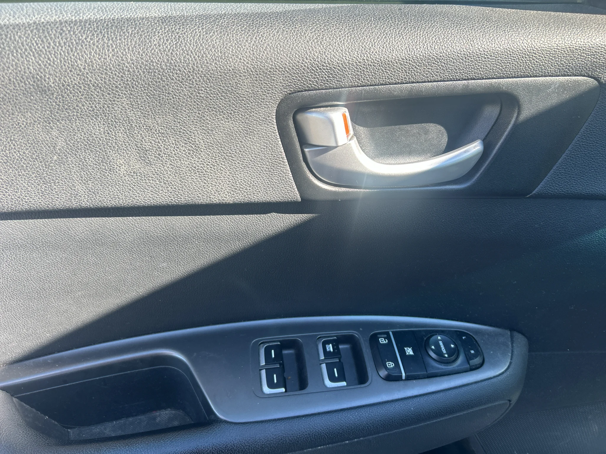 Used 2019 Sparkling Silver Kia LX image 11