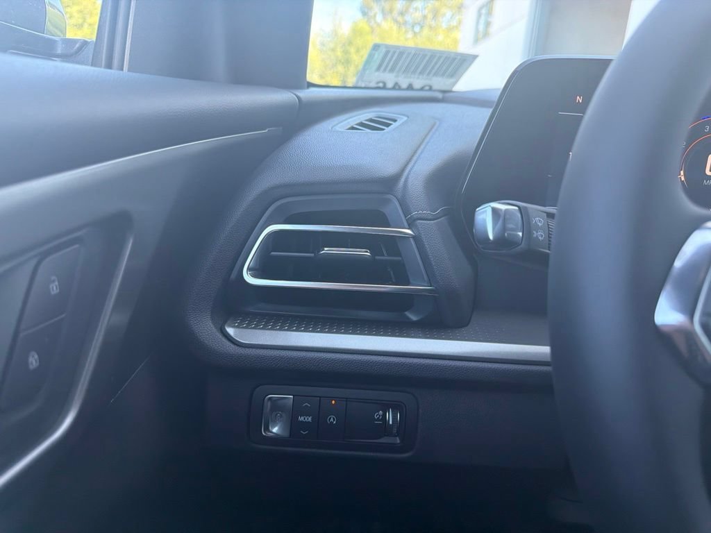 2026 Chevrolet Traverse LT - Photo 17
