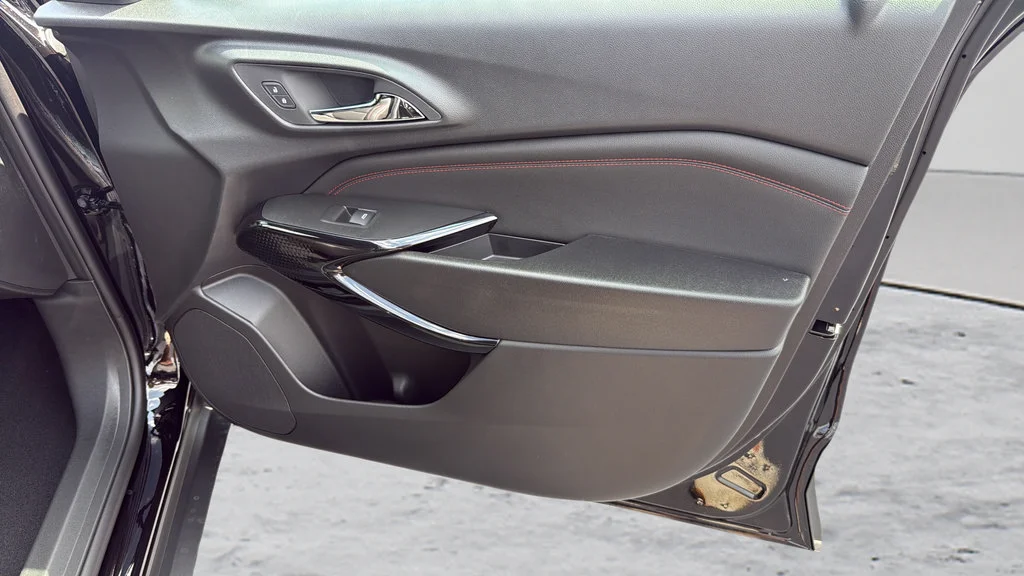 New 2026 Mosaic Black Metallic Chevrolet 2RS image 39