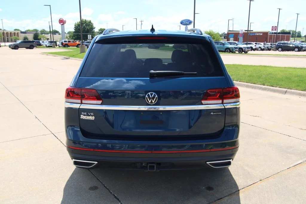 Used 2023 Tourmaline Blue Metallic Volkswagen 3.6L V6 SE w/Technology image 13