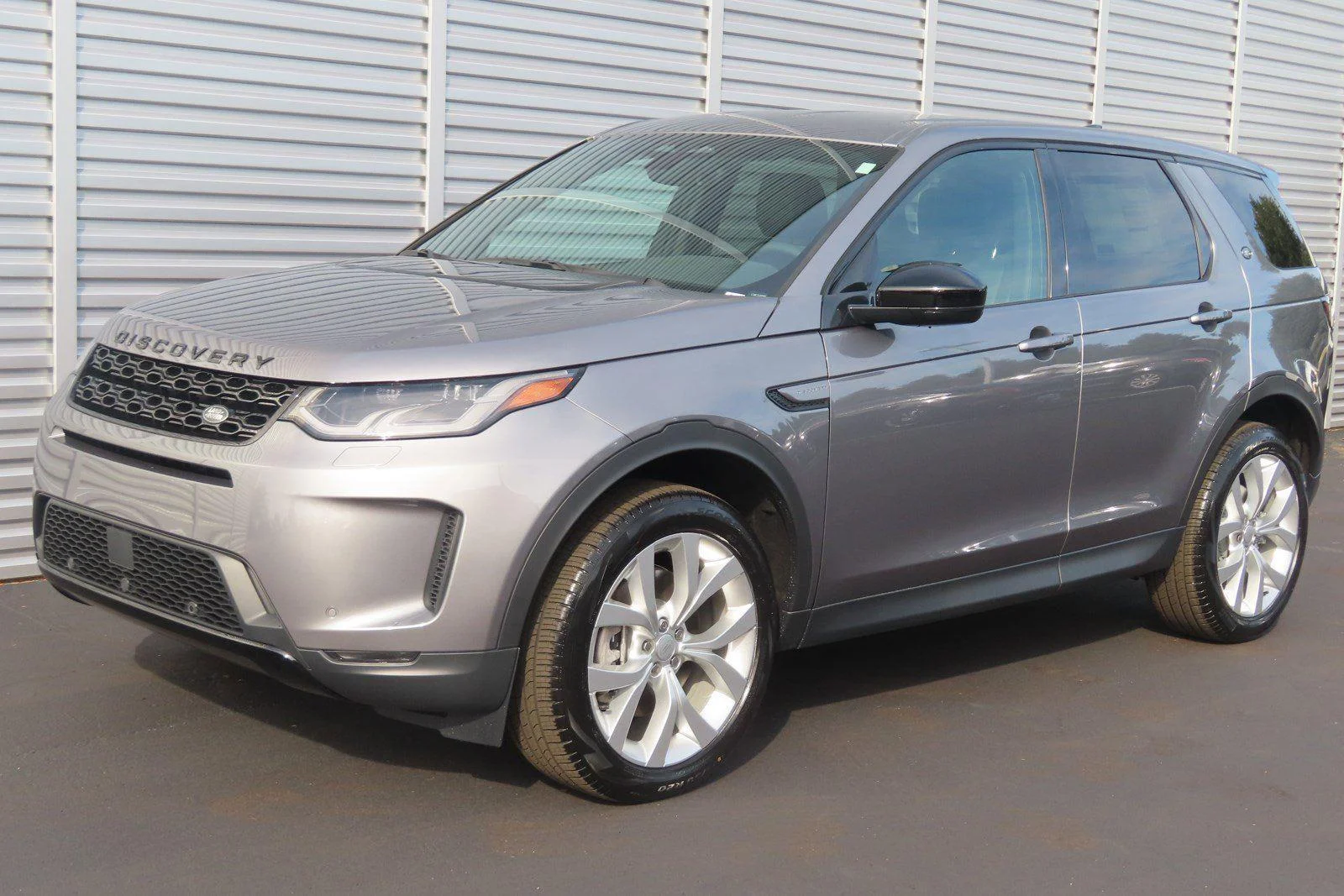 Used 2023 Eiger Grey Metallic Land Rover SE image 12