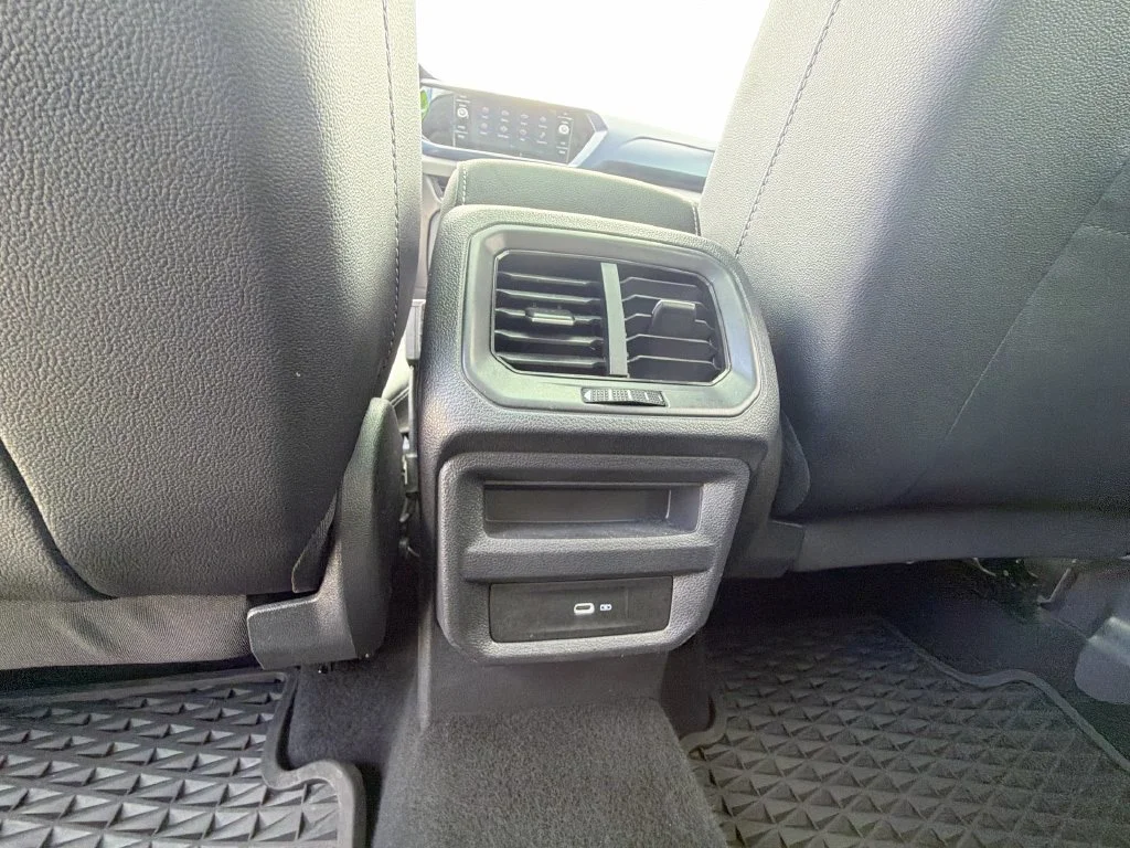2023 Volkswagen Taos SE - Photo 26