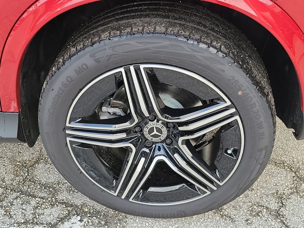 New 2026 Red Mercedes-Benz GLC 300 image 8