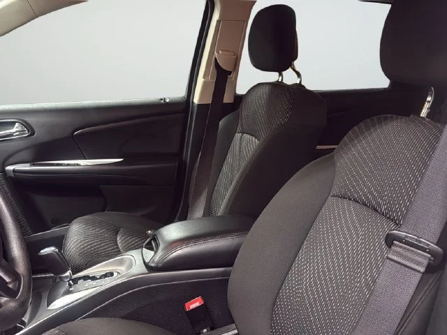 Used 2020 White Dodge SE image 10