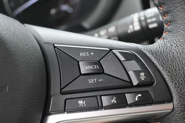 Used 2023 Gray Nissan SR image 16