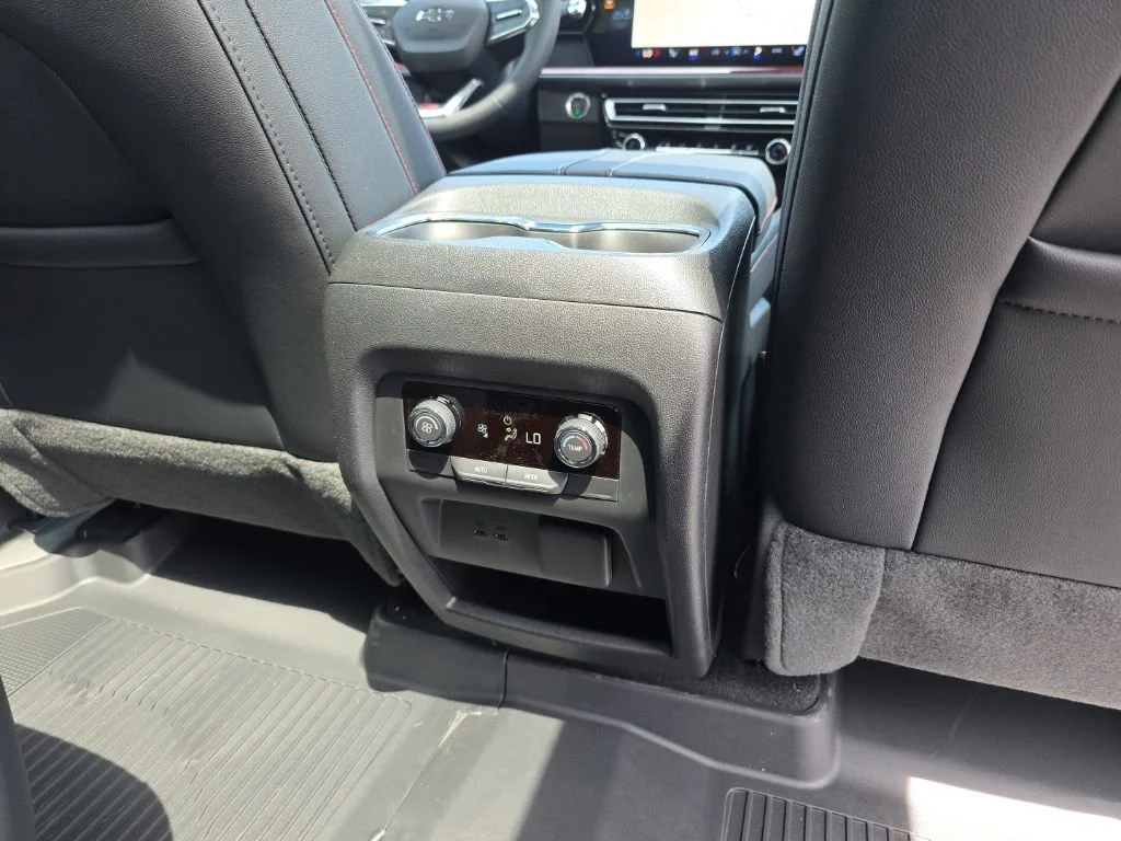 2026 Chevrolet Traverse Z71 - Photo 28