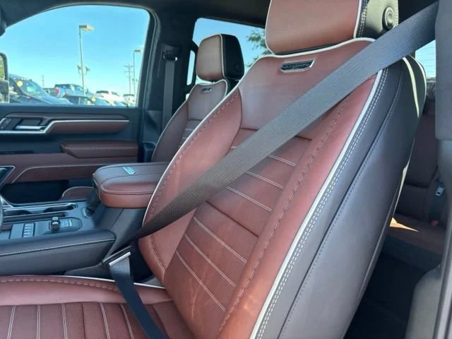 New 2026 Glacier White Tricoat GMC Denali Ultimate image 13