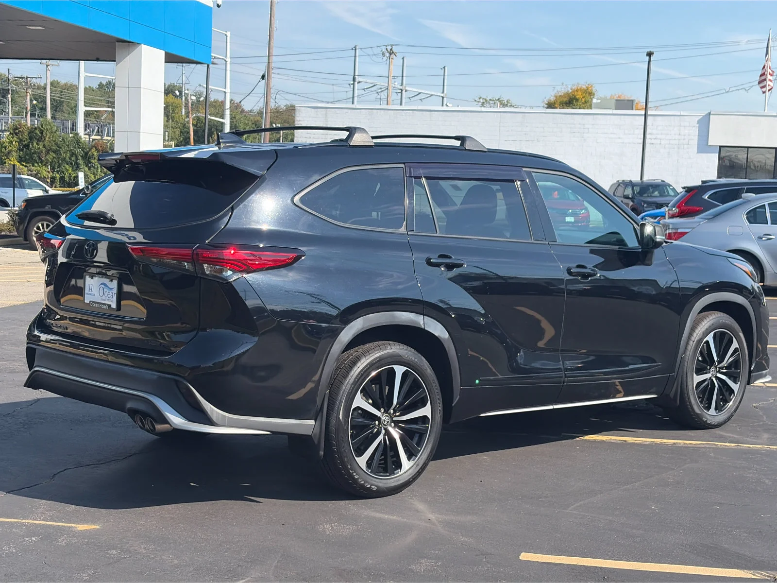 Used 2021 Midnight Black Metallic Toyota XSE image 5