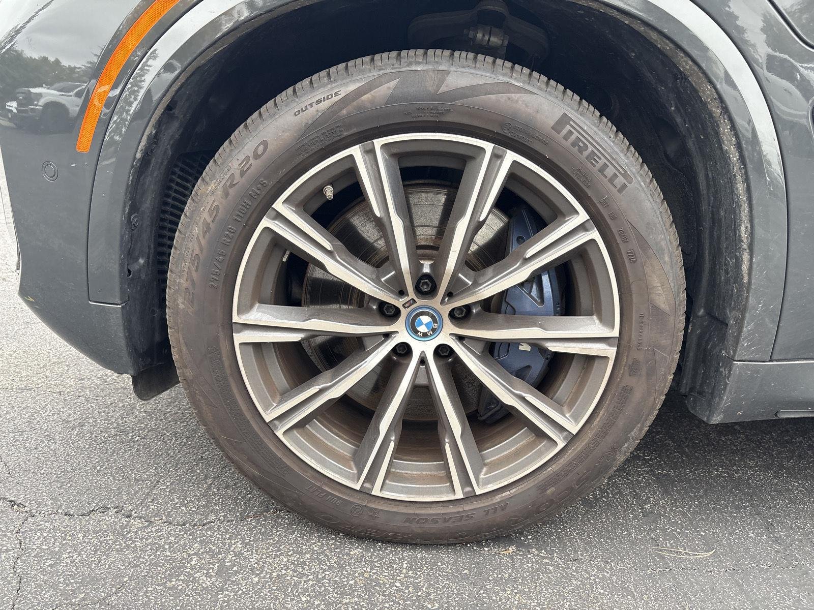 Used 2025 Dravit Grey Metallic BMW xDrive50e image 4