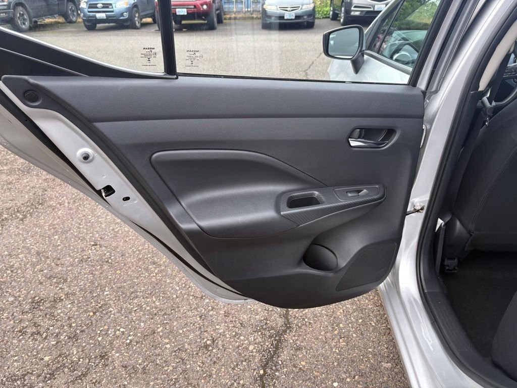 Used 2025 Brilliant Silver Metallic Nissan 1.6 SV image 12