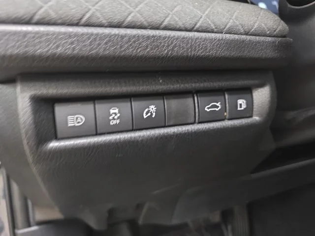 Certified Used 2026  Toyota XLE image 26