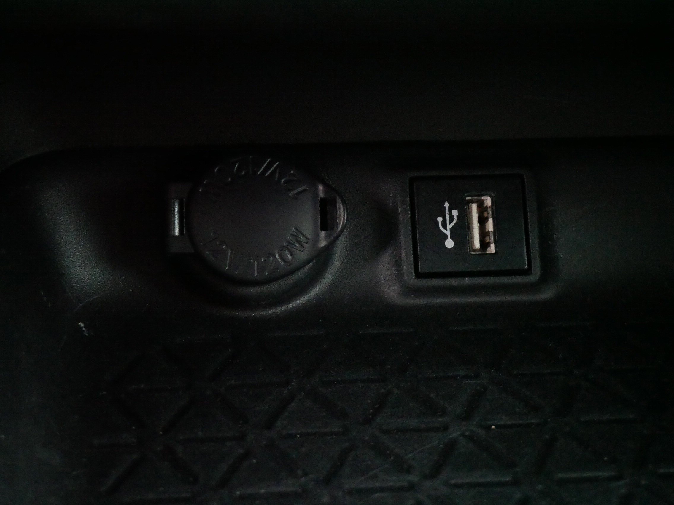 Used 2024 Ice Cap Toyota XLE image 29