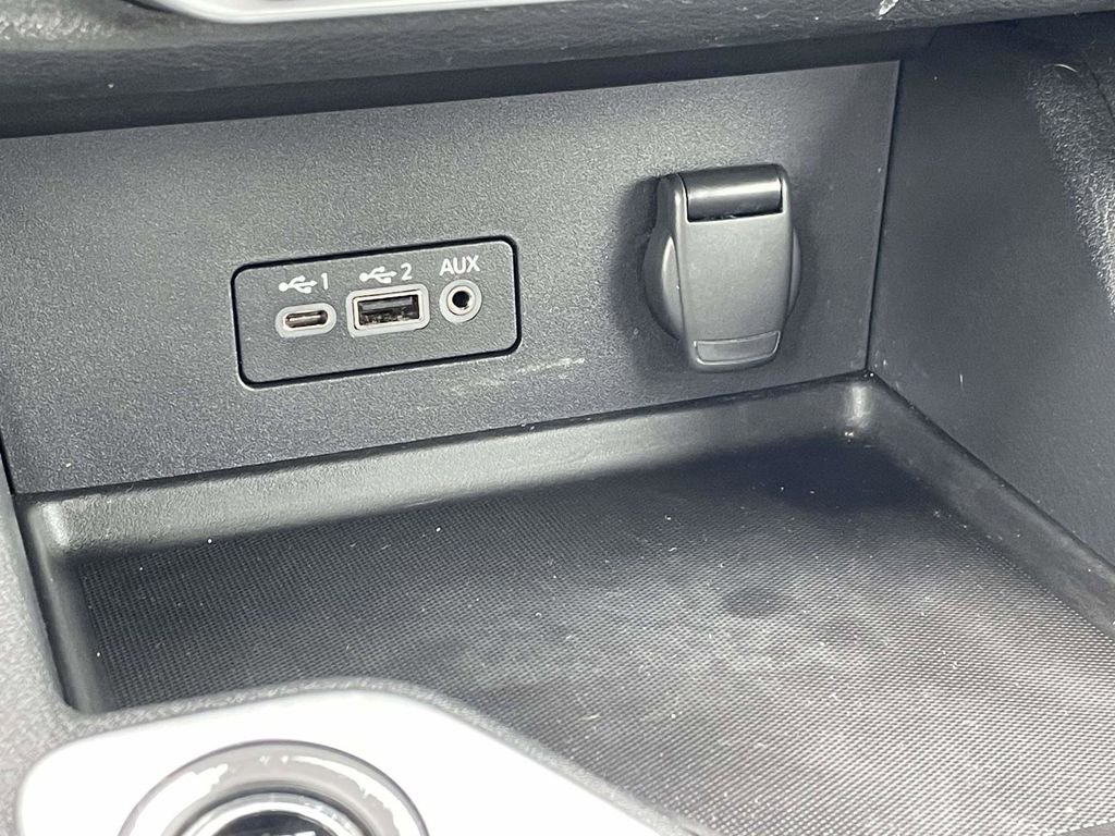 Used 2023 White Nissan SV image 18