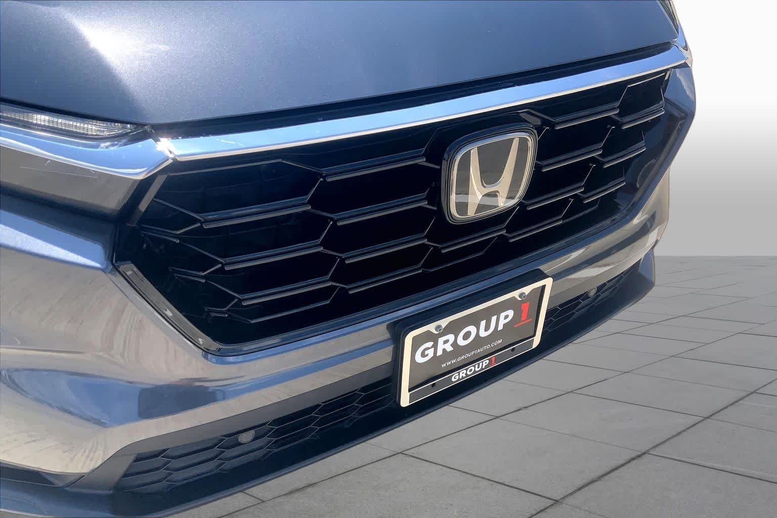 Used 2025 Meteorite Gray Metallic Honda EX-L image 29