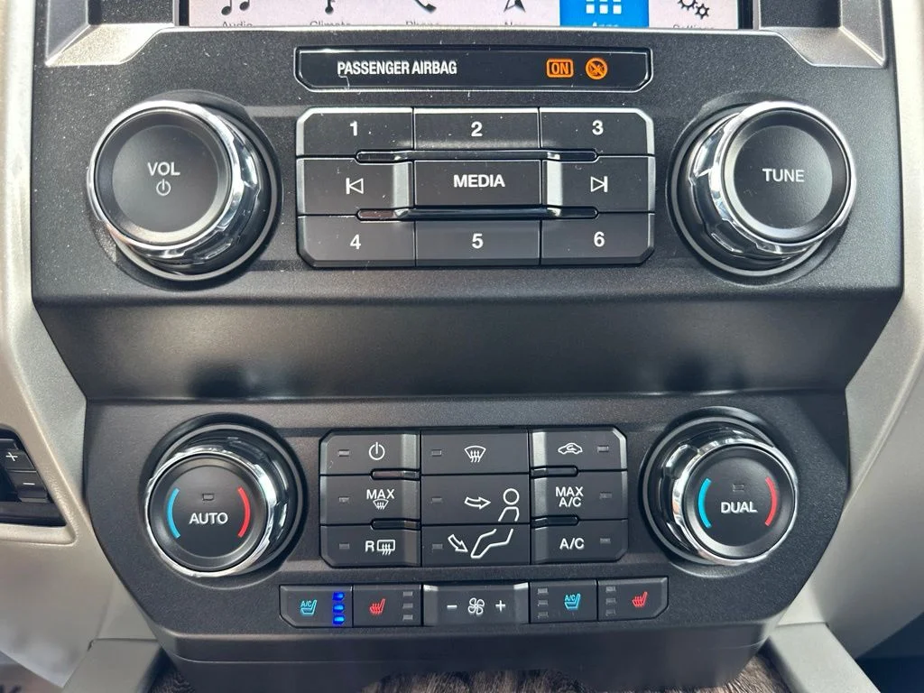 Used 2019 Gray Ford Lariat image 38