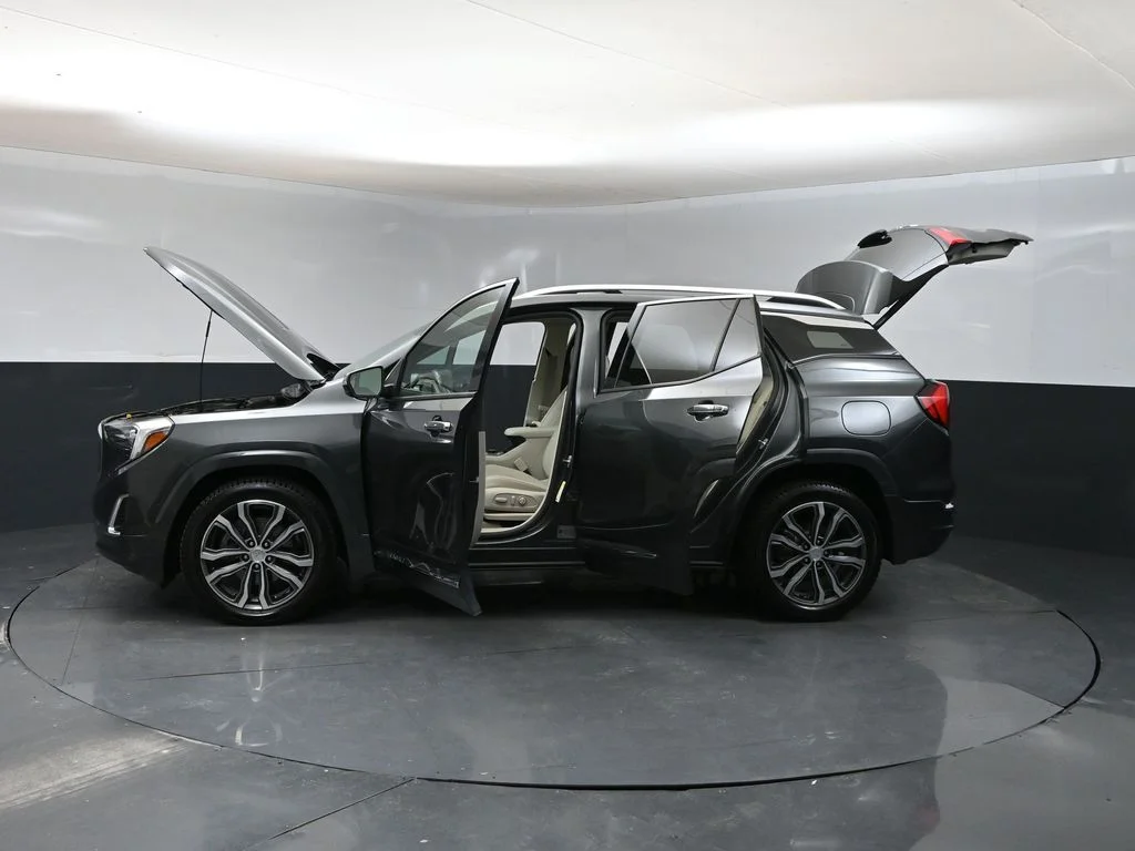 Used 2020 Gray GMC Denali image 45