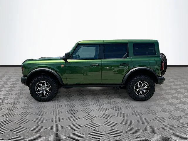 Used 2025 Green Ford Badlands image 8