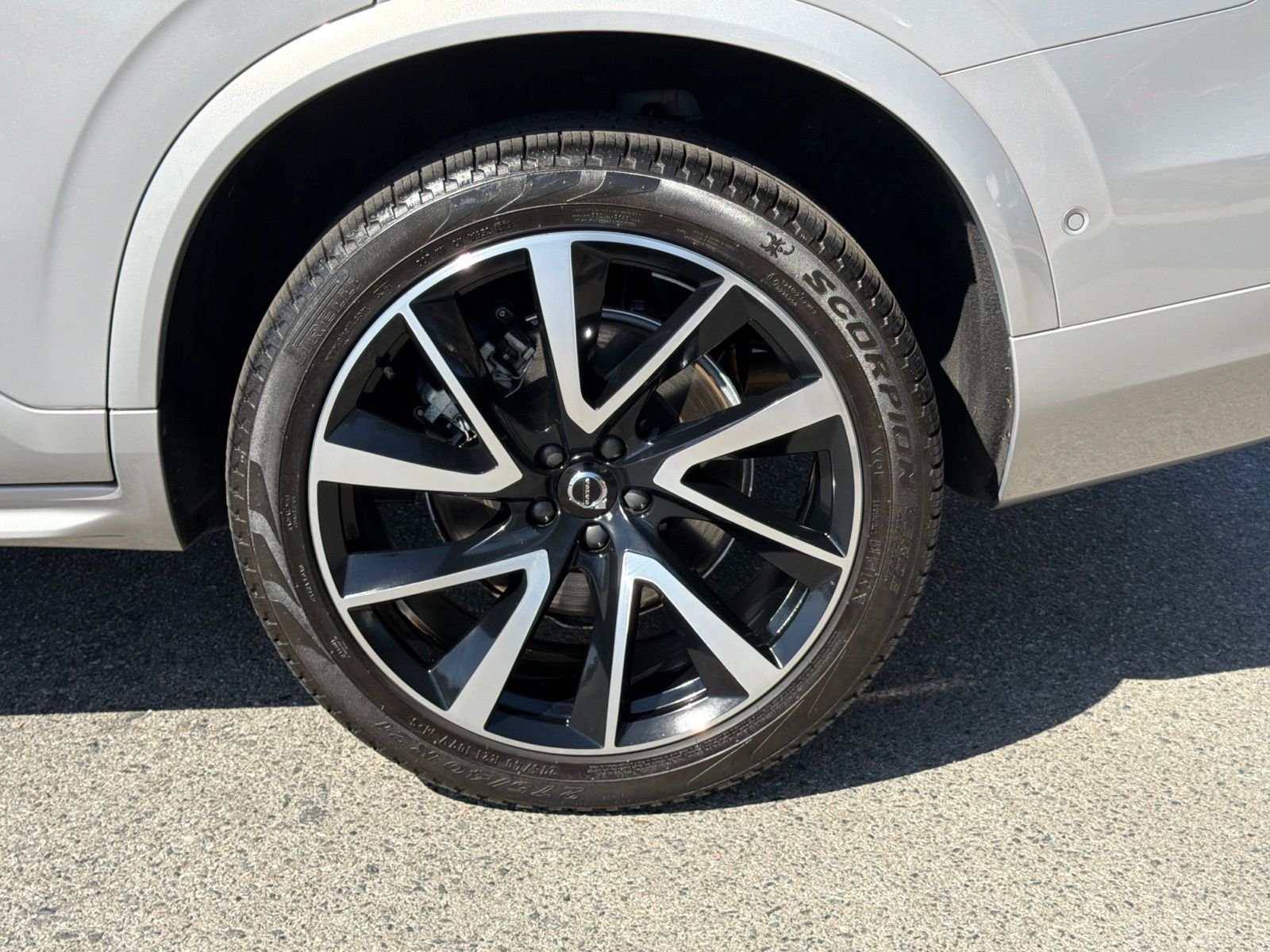 2024 Volvo XC90 Plus - Photo 17