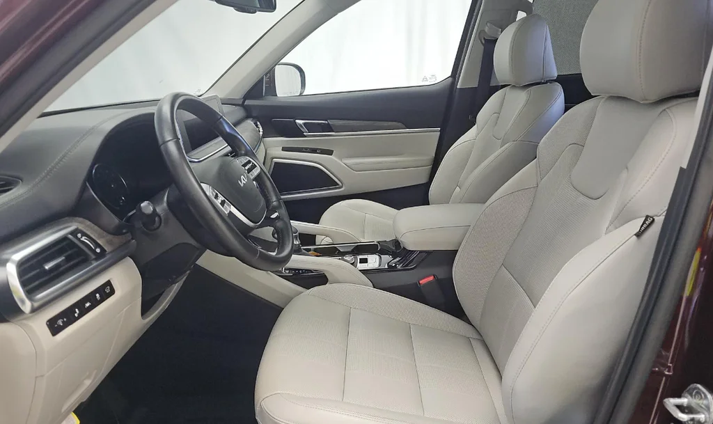 Used 2022 Purple Kia EX image 8