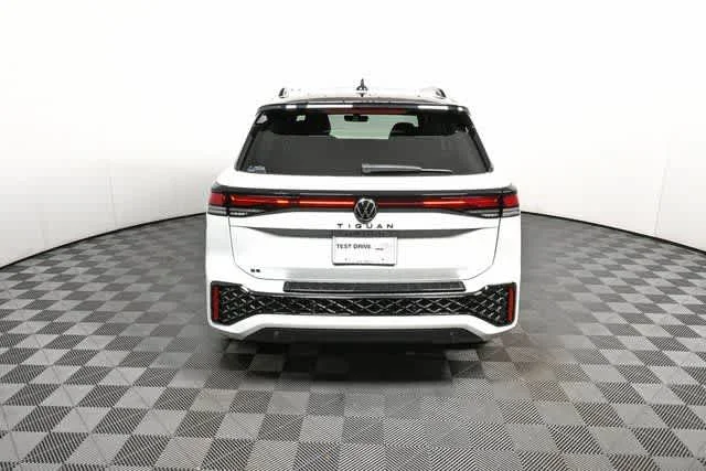 2026 Volkswagen Tiguan SE R-LINE BLACK - Photo 25