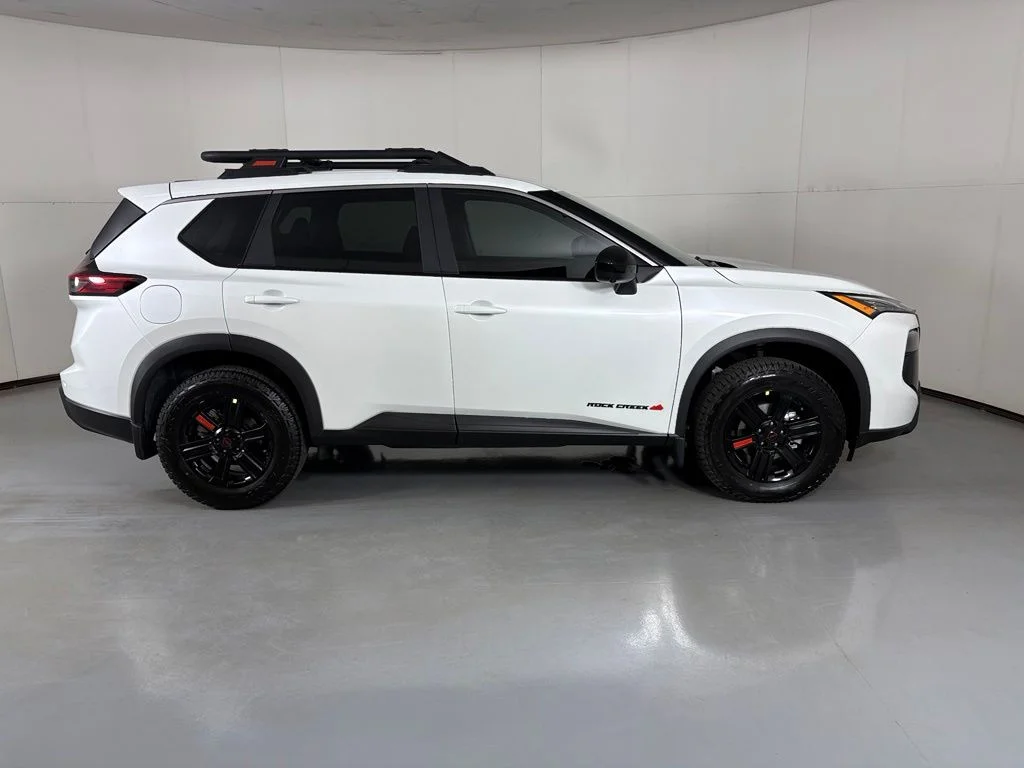 New 2026 Everest White Pearl TriCoat Nissan Rock Creek® image 9