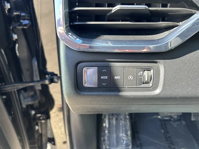 Used 2025 BLACK GMC AWD Elevation image 27