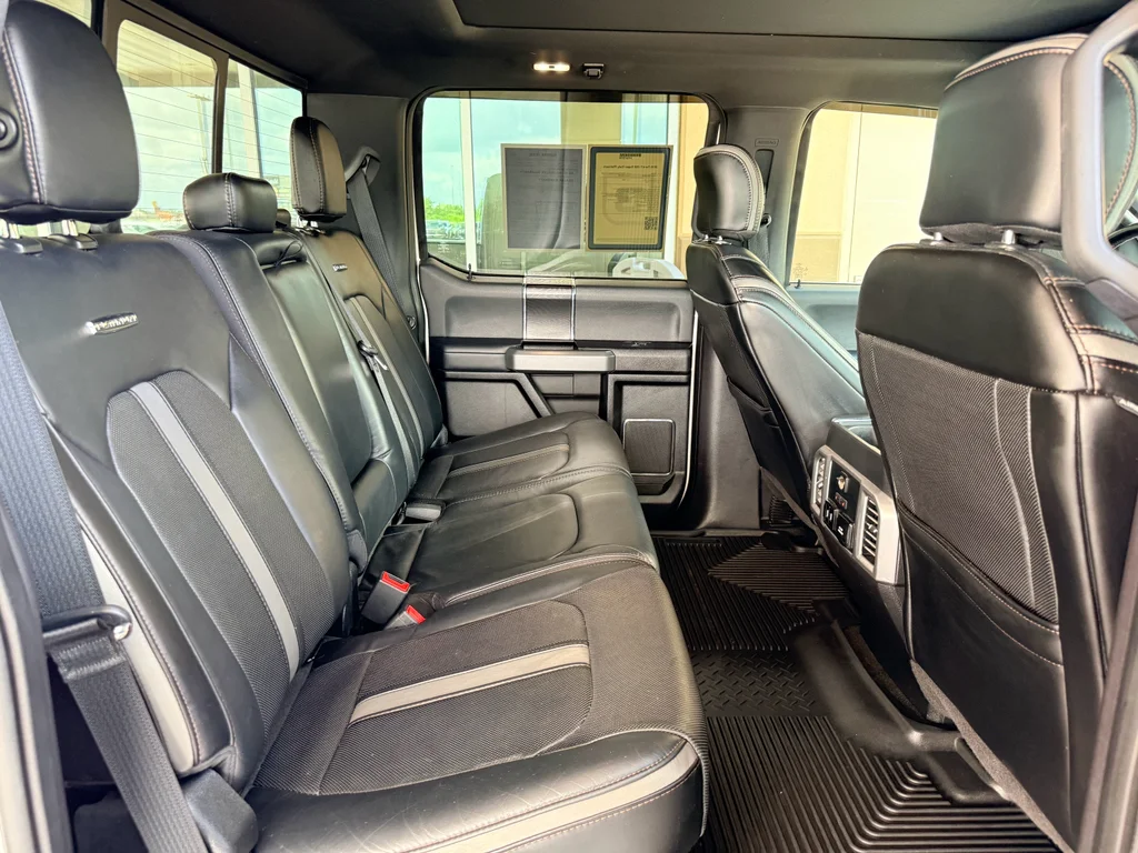 Used 2018 White Platinum Metallic Tri-Coat Ford Platinum image 15
