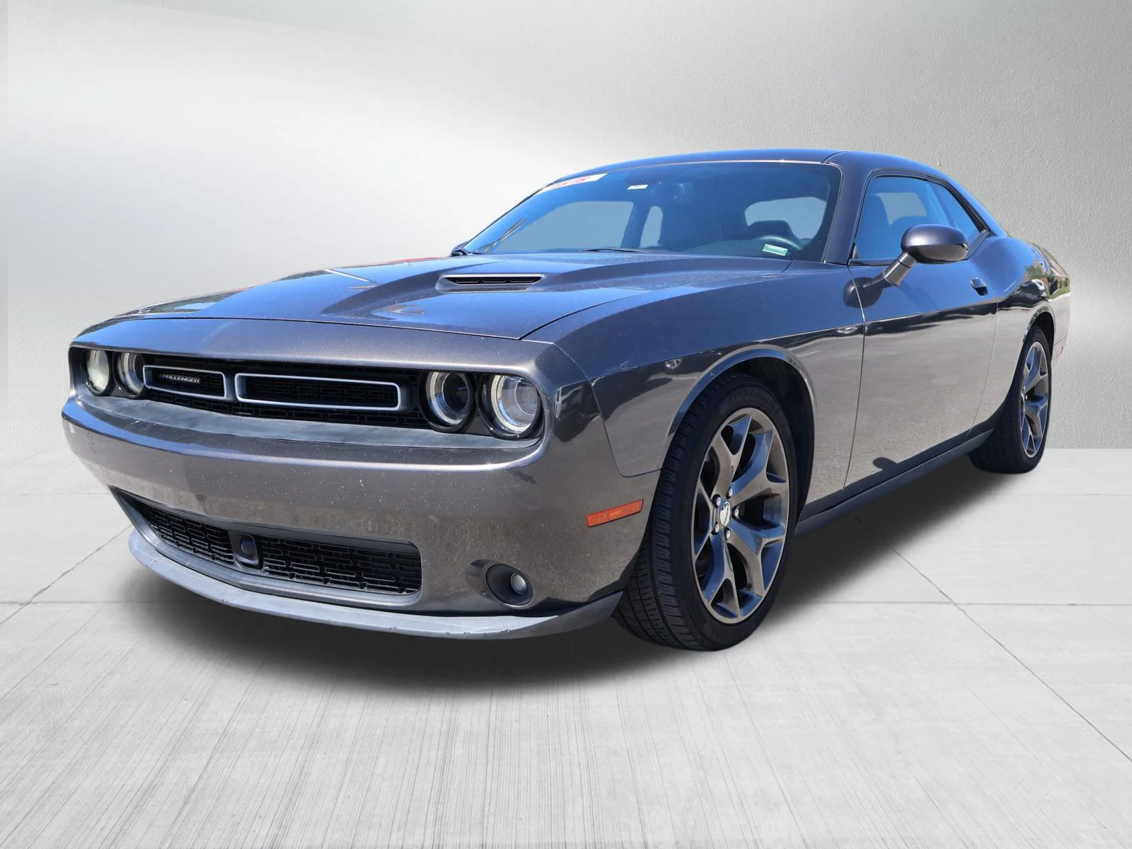 Used 2015 Granite Crystal Metallic Clearcoat Dodge SXT Plus image 3