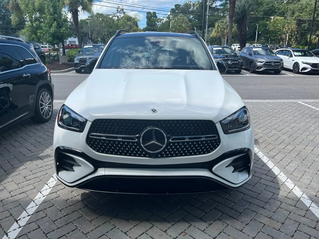 Certified Used 2024 Polar White Mercedes-Benz GLE 450e image 3