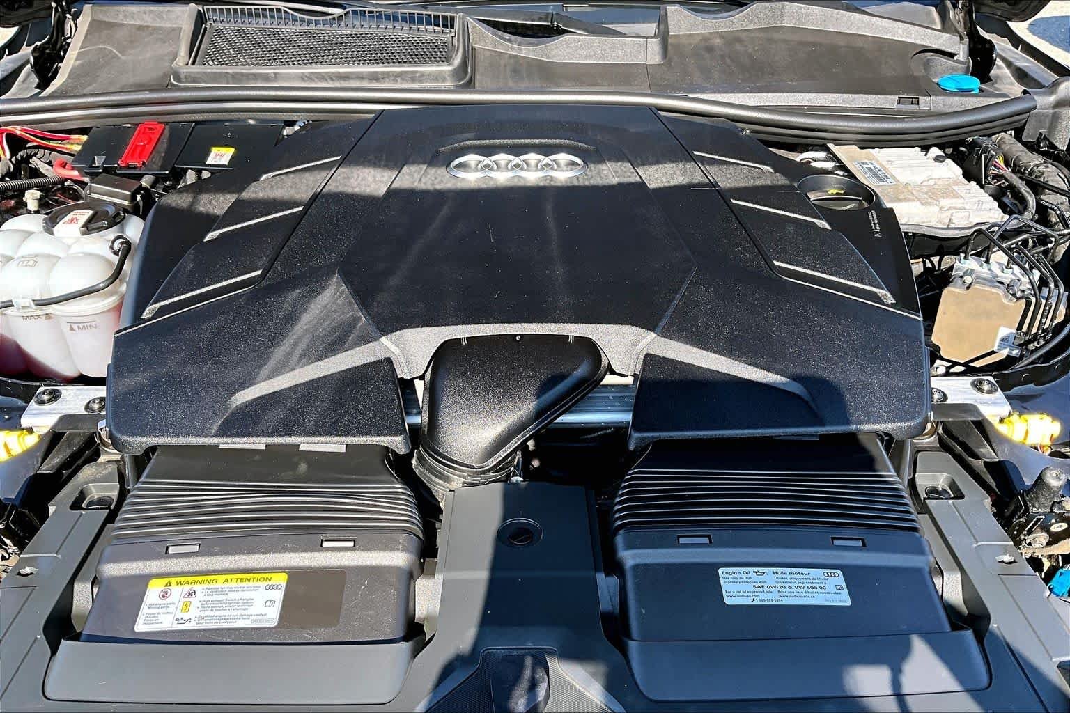 Used 2022 Mythos Black Metallic Audi Premium Plus image 32