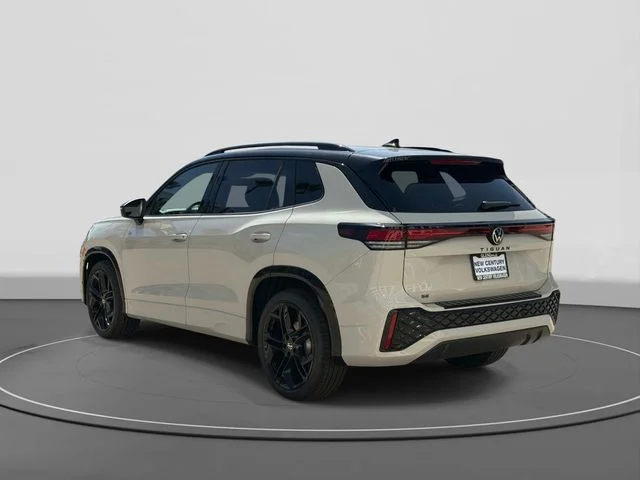 2026 Volkswagen Tiguan photo 3